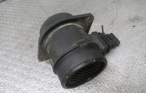 KIA Venga Mass air flow meter 9021050002 281642A500