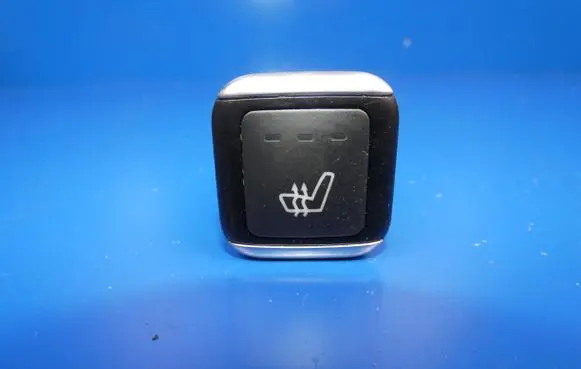 Mercedes-Benz CLS C218 X218 Seat heating switch A2129059500 10025567