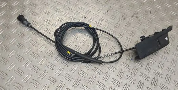 Toyota Verso Fuel cap flap release cable 