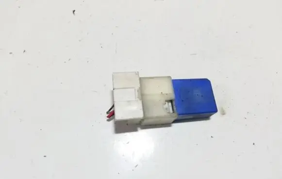 Nissan Navara D40 Other relay 2523079917 0607082228