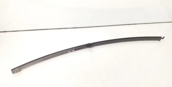 Toyota Avensis T250 Rear door windshield rail 