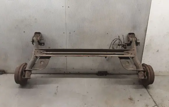 Renault Twingo II Rear axle beam 