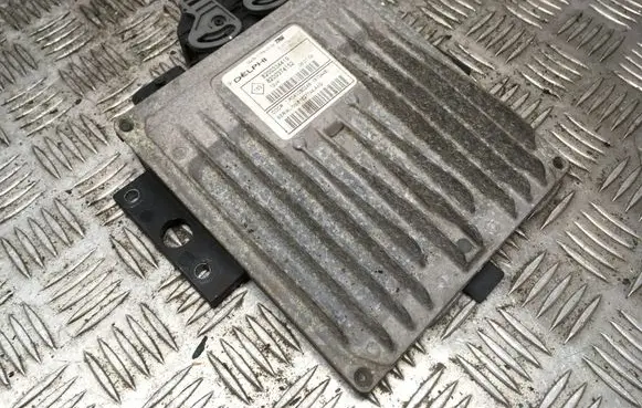 Renault Scenic II - Grand scenic II Engine control unit/module 8200334419 8200374152 81627744AXG
