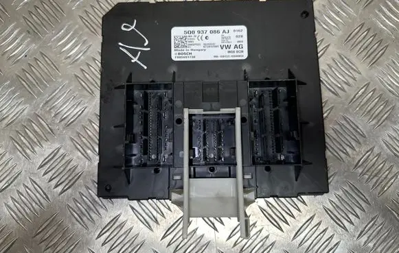 Volkswagen PASSAT B8 Comfort/convenience module 5Q0937086AJ