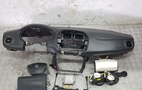 Lancia Delta Dashboard