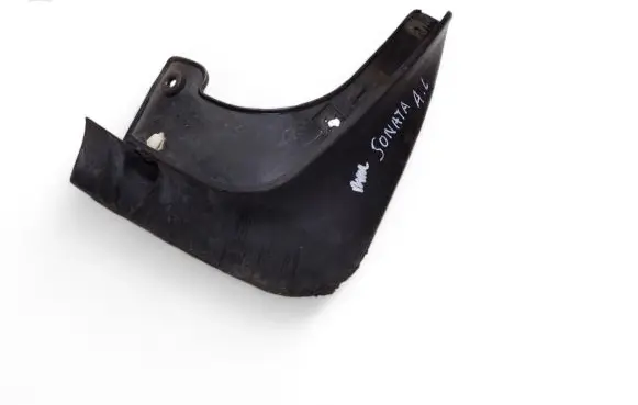 Hyundai Sonata Rear mudguard 68423K000