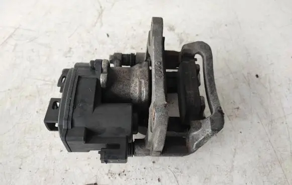 Rear brake caliper