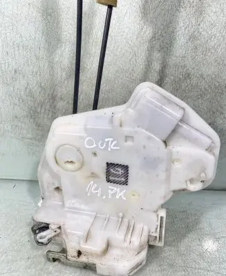 Mitsubishi Outlander Front door lock