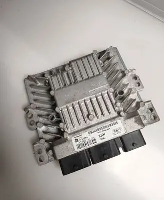 Ford C-MAX I Engine control unit/module 7M5112A650AUH 5WS405821