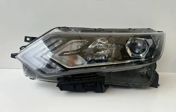 Nissan Qashqai Headlight/headlamp 100-19009