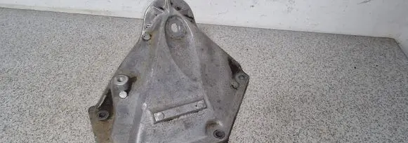BMW 5 E60 E61 Engine mounting bracket 22116761111 6761111