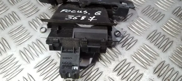 Ford Focus Tailgate/trunk/boot lock/catch/latch 8M51R442A66DC 8M51-R442A66-DC