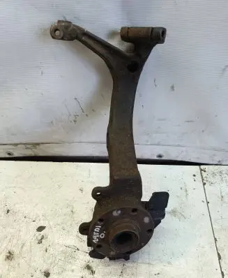 Audi A4 S4 B5 8D Front wheel hub