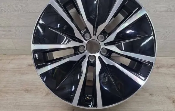 Volvo XC90 R19 alloy rim 31680216