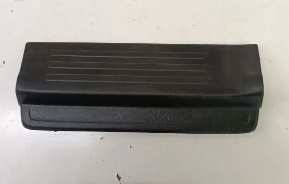 Mitsubishi L200 Rear sill trim cover 7656A255ZZ