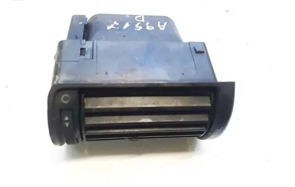 Audi A4 S4 B5 8D Dash center air vent grill 8d1820902