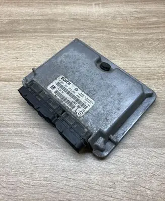 Opel Astra G Engine control unit/module ECU 90589736 0281001670