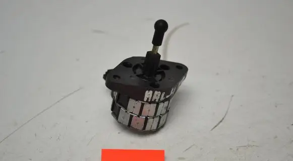 Headlight level adjustment motor
