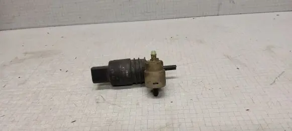 Audi A4 S4 B6 8E 8H Windscreen/windshield washer pump