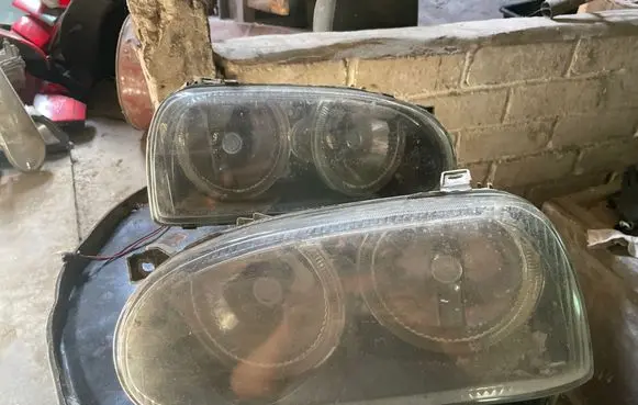Volkswagen Golf III Headlights/headlamps set