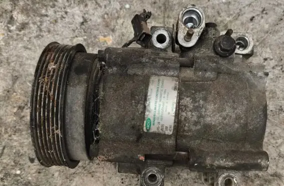 KIA Opirus Air conditioning (A/C) compressor (pump)