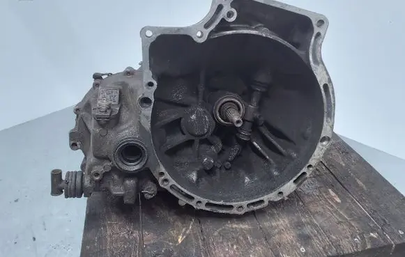 Manual 5 speed gearbox