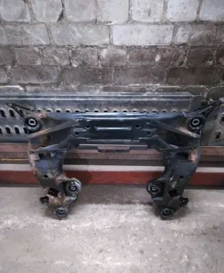 Volkswagen PASSAT B5 Front subframe 4B0399313AD