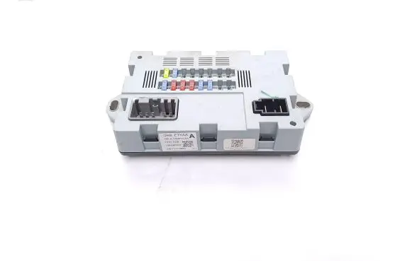 Jaguar XE Fuse module CPLA14Q073AA 73707520 1604302037