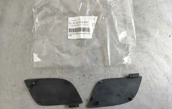 BMW X5 E70 Front tow hook cap/cover 51118050697 8050697