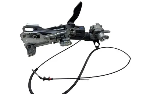 Volvo V70 Steering wheel axle P30680270