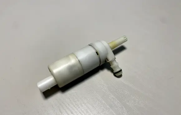 Mercedes-Benz S W220 Headlight washer pump A2108691121