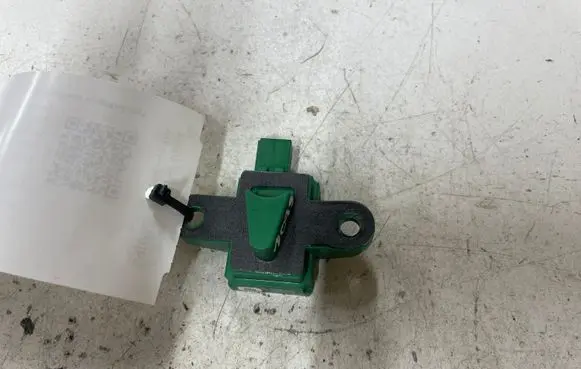 Mercedes-Benz E W212 Airbag deployment crash/impact sensor A1729056100 5WK44316