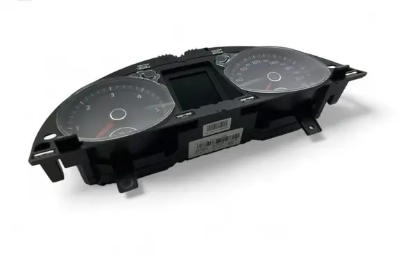 Volkswagen PASSAT B7 Speedometer (instrument cluster) 3AA920870P