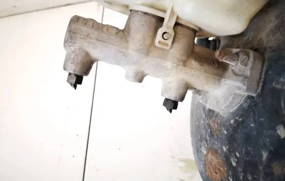 Skoda Fabia Mk1 (6Y) Master brake cylinder