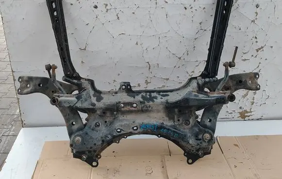 Toyota Auris 150 Front axle beam 