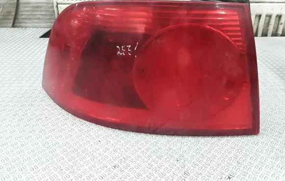 Volkswagen Phaeton Rear/tail lights