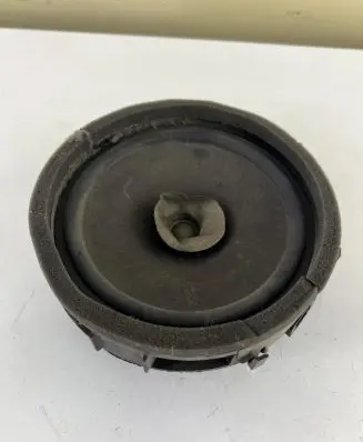 Mitsubishi L200 Front door speaker
