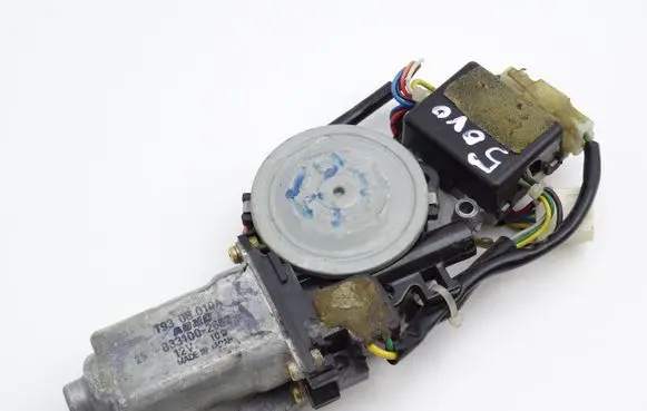 Mazda 6 Sunroof motor/actuator T9308010A 8331002652