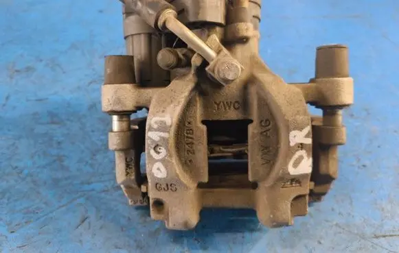 Volkswagen Tiguan Front brake caliper 5QN615406