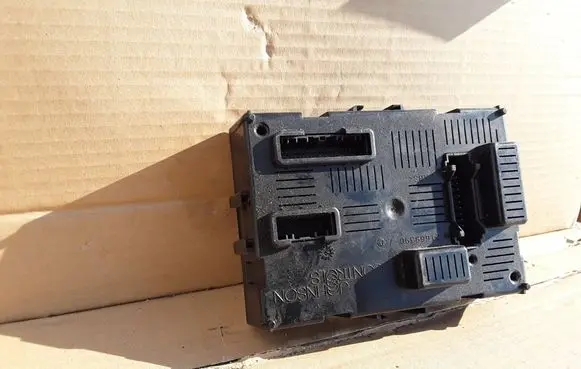 Renault Modus Comfort/convenience module 8201054129