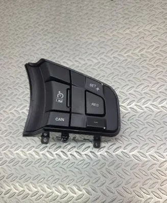 Jaguar XE Steering wheel buttons/switches GX5313D767FB