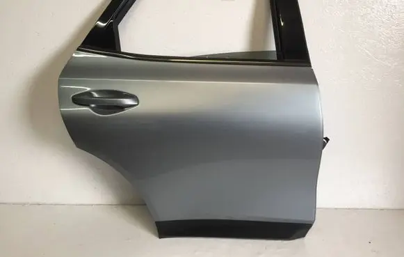 KIA Xceed Rear door 
