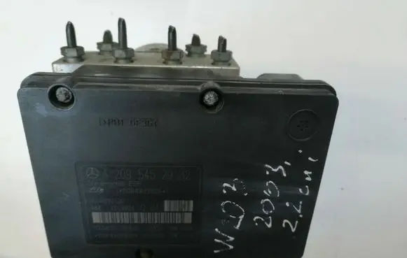 Mercedes-Benz C W203 ABS Pump A2095452932 A0054310712