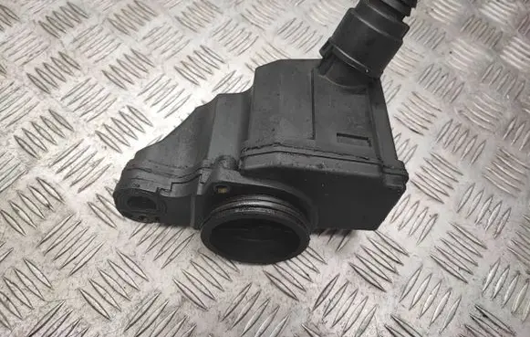 Volkswagen Golf IV Breather/breather pipe/hose 036103464G