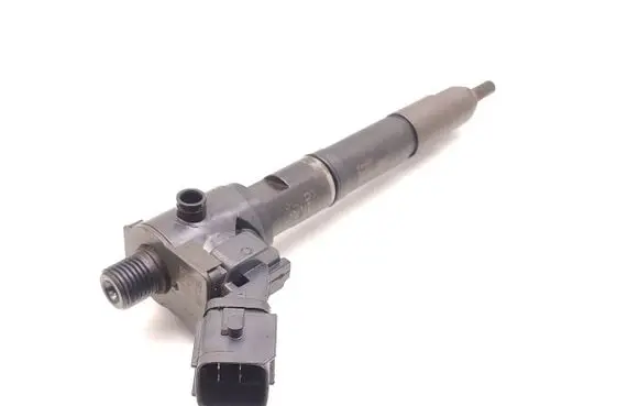 Volvo V60 Fuel injector 31452115
