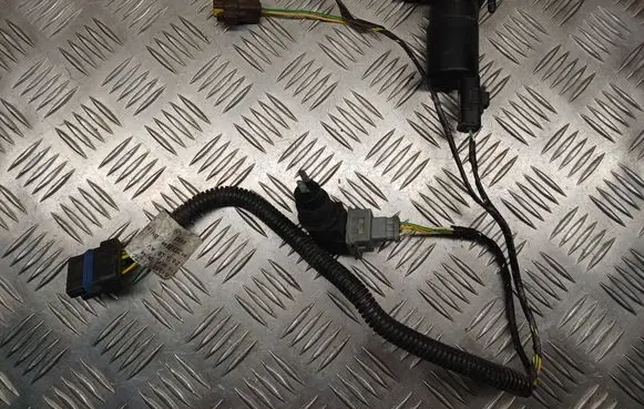 Citroen C5 Windscreen/windshield washer pump 9632984980 9634558980 9638318880