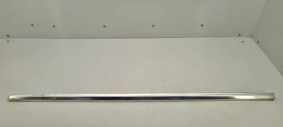 Front door glass trim molding