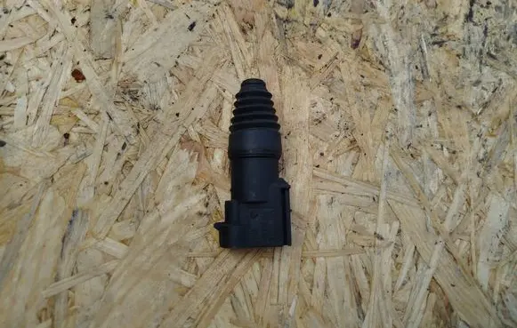 Saab 9-5 Bonnet alarm switch sensor 90355463