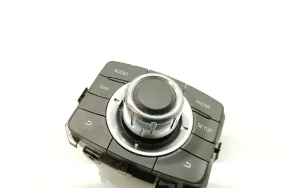 Head unit multimedia control
