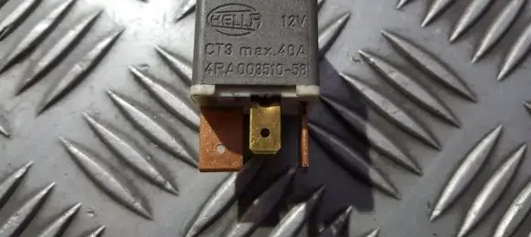 Volkswagen PASSAT B3 Other relay 191937503 4ra00351058